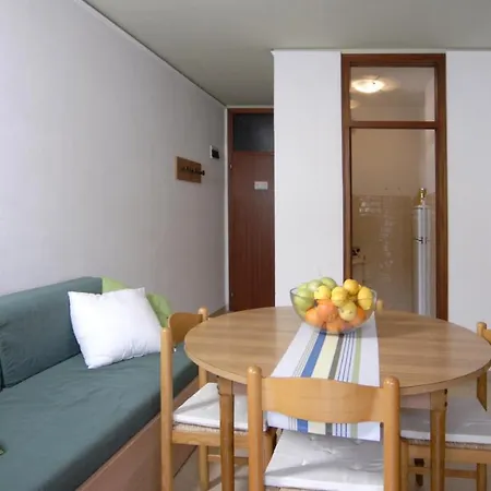 Polluce ביביונה